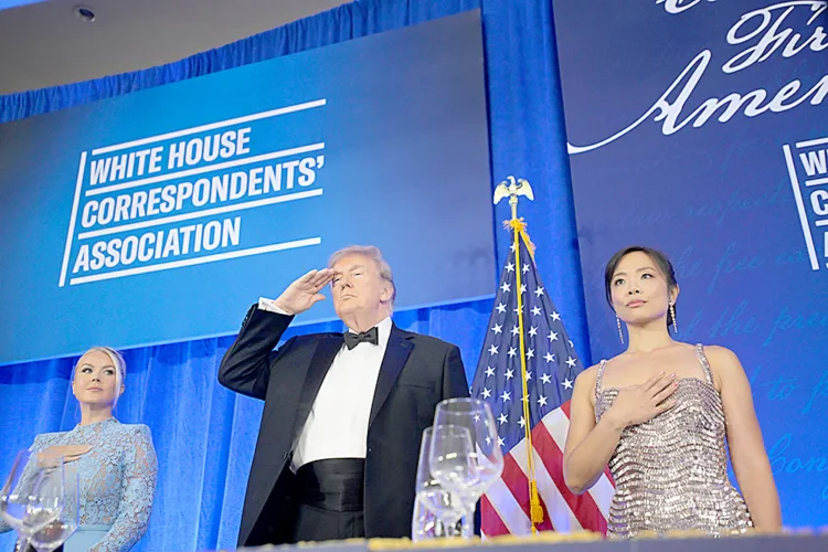 White House holds rescheduled dinner